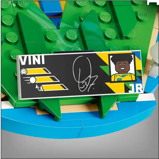 LEGO - Editions Football - Vini Jr. – Football Highlights (43027) - Toys 3