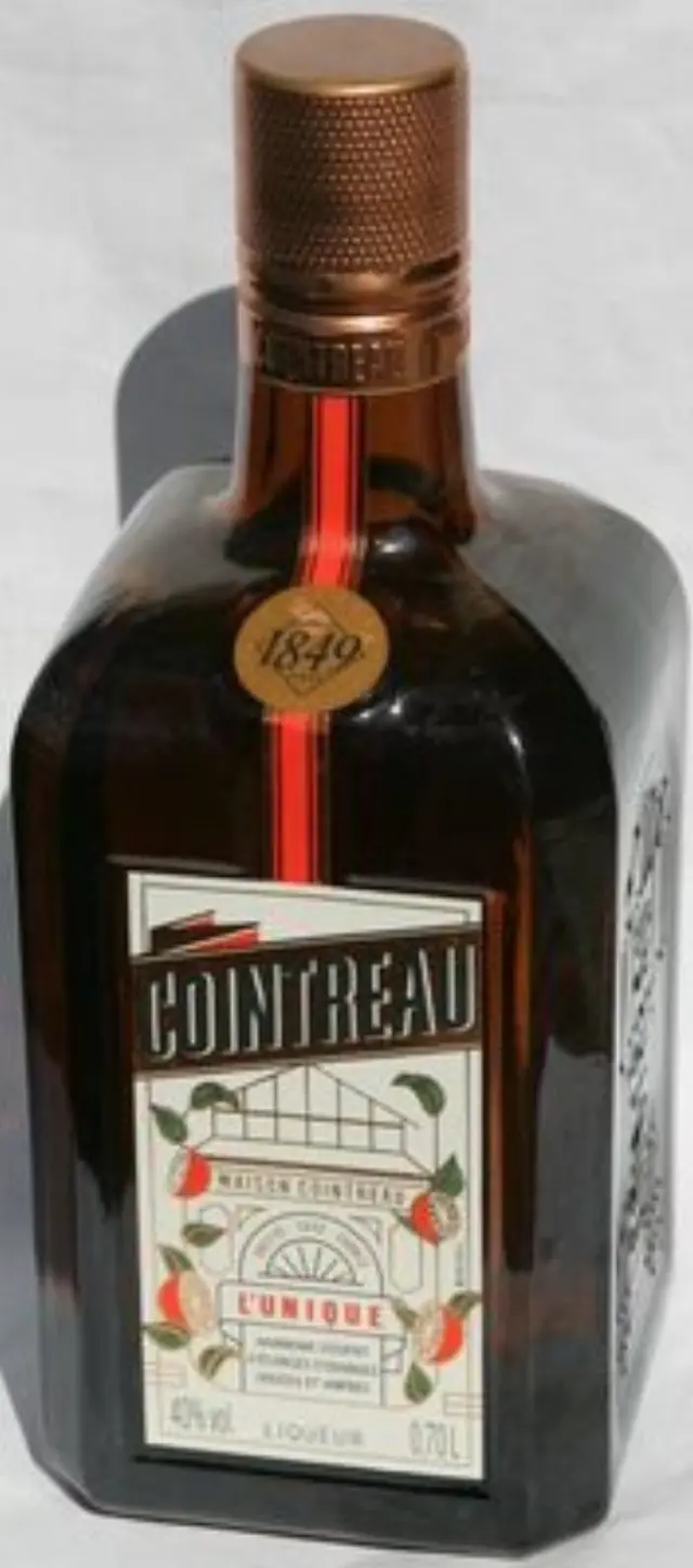 COINTREAU ORANGE LIQUEUR 700ml
