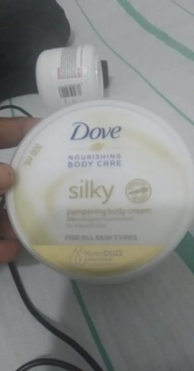 Dove Silky Body Cream 300ml
