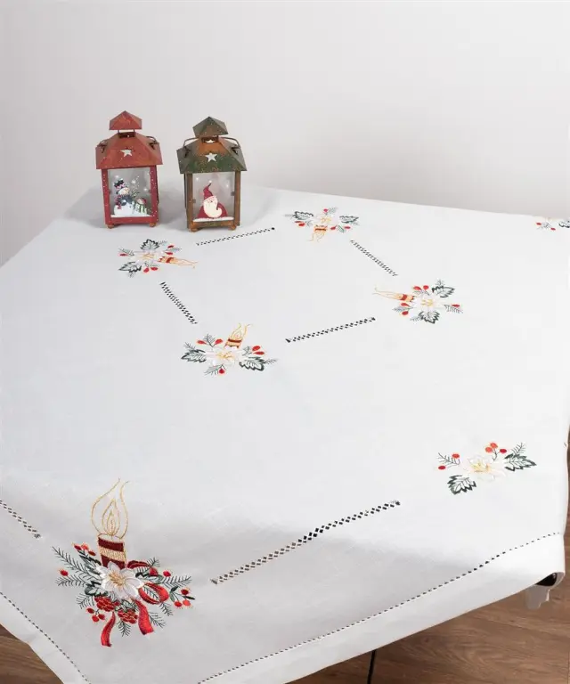 χριστουγεννιάτικο τραπεζομάντηλο ( 180cm x 180cm) 1538-1539 - -