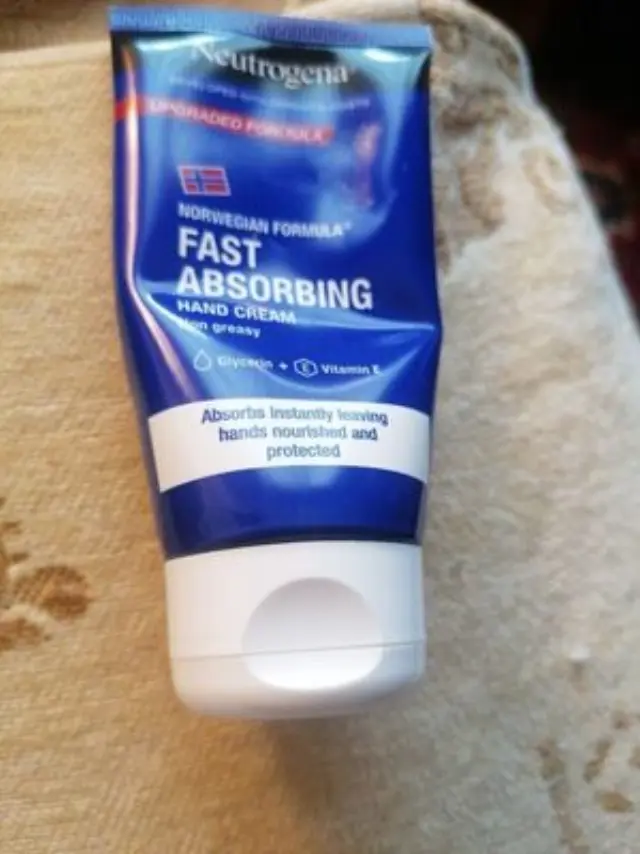Neutrogena Fast Absorbing Ενυδατική Κρέμα Χεριών 75ml