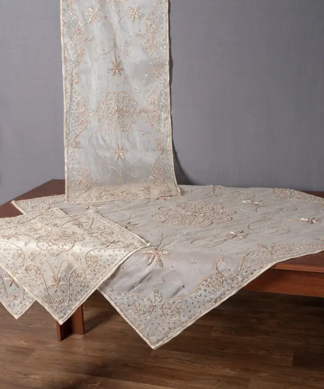 Σετ 4 τεμαχίων (100cm x 100cm, 45cm x 105cm, 2x42cm x 42cm) Ερατώ Ivory - -