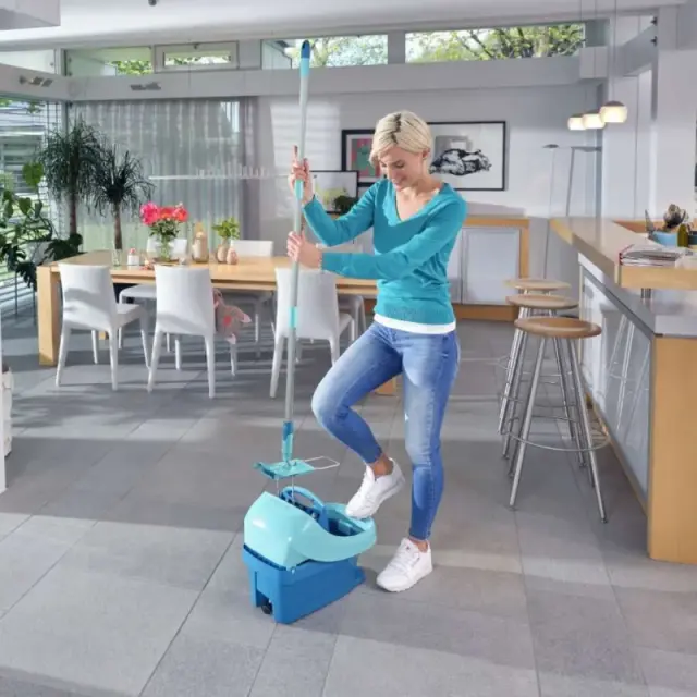 Leifheit 55096 Profi XL Σετ Κουβάς 8lt με Σφουγγαρίστρα, Στραγγιστήρι Πεντάλ & Ρόδες 3