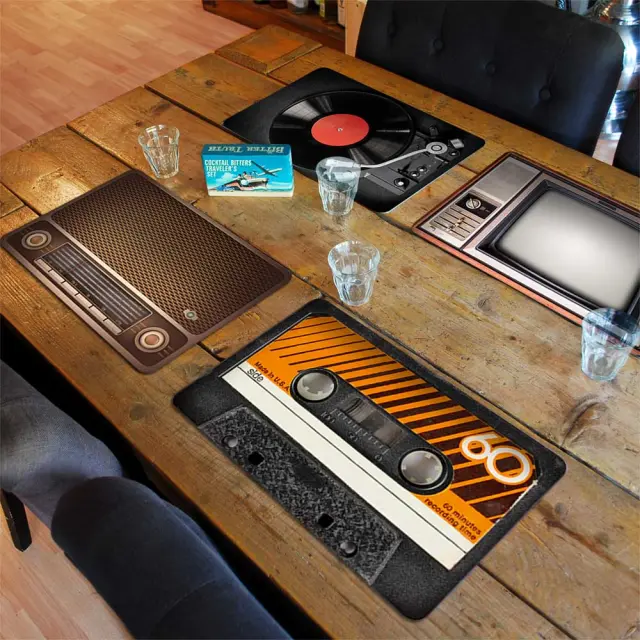 Retro Placemats - Set of 4 (03777) - Gadgets