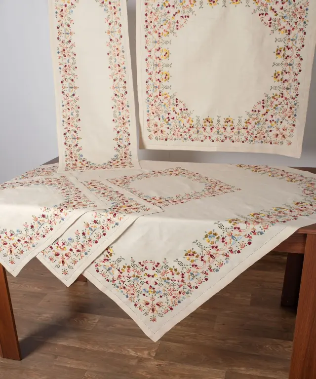 Σετ 5 τεμαχίων (90cm x 90cm, 45cm x 110cm, 130cm x 130cm, 2x60cm x 60cm) 1503 - -