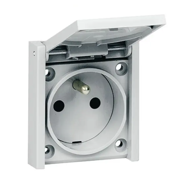 SOCKET 2P+T IP44 FOR PANEL
