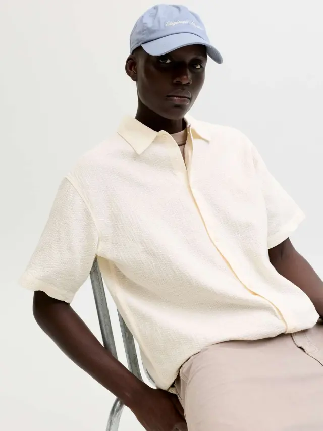 JORMONTAUK WAVY TEXTURE SHIRT SS SN Cloud Dancer 2