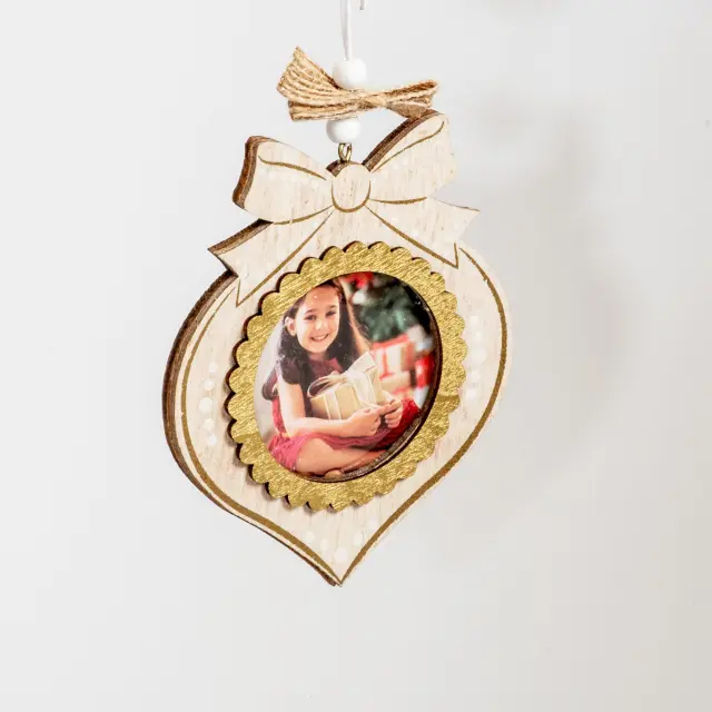 Χριστουγεννιάτικο ξύλινο Στολίδι 9x12cm ( χρυσό μπέζ) για φωτογραφία 5,5X5,5cm