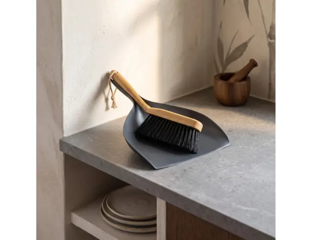Σκουπάκι & Φαράσι Homea με λαβή από ξύλο Bamboo - 35x22.5cm MEN153AT
