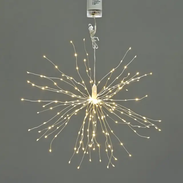 ΛΑΜΠΑΚΙΑ 150 LED ΣΕ ΣΕΙΡΑ ΠΥΡΟΤΕΧΝΗΜΑ ΘΕΡΜΟ ΛΕΥΚΟ ΑΣΗΜΙ ΜΠΑΤΑΡΙΕΣ 4xΑΑ & ΤΗΛΡΧΕΙΡΙΣΤΗΡΙΟ ΜΕ ΚΑΛΩΔΙΟ ΧΑΛΚΟΥ 800mm IP44 Φ250x150mm / X0115011811