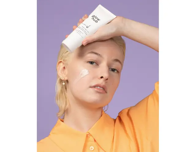 GLOW HUB PORE POLISH FACIAL EXFOLIATOR 120ML 3
