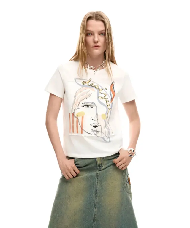 Desigual - Γυναικεία Κοντομάνικη Μπλούζα Vilma 26SWTK51-1000 Λευκό