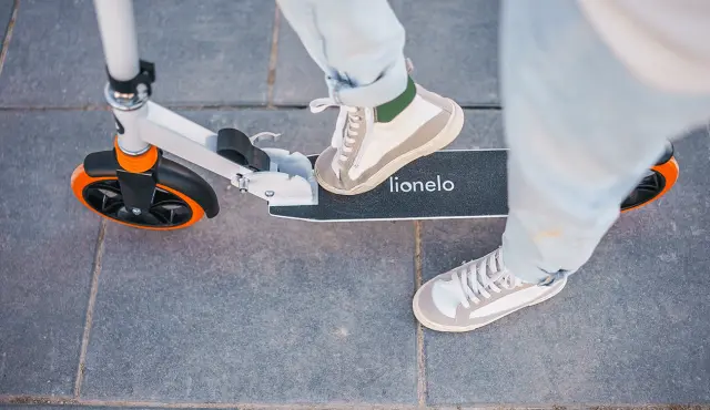 Lionelo Luca Πατίνι Πτυσσόμενο Black Carbon Pink 3