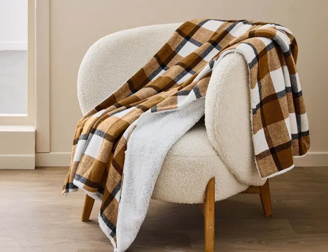 Κουβέρτα Ecossais Douceur d'intérieur με εσωτερική επένδυση sherpa και διαστάσεις 125x150cm - Camel 1612859 2