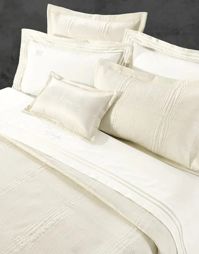 Διασκοσμητικό Μαξιλαρι Essenza Cream 30x60 (Με Γέμιση) Guy Laroche