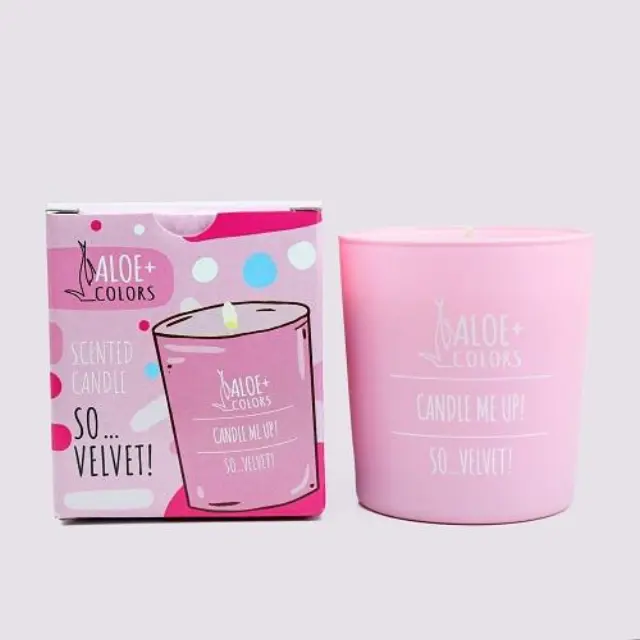 Aloe+ Colors Scented Soy Candle So Velvet Αρωματικό Κερί Σόγιας σε Βάζο So Velvet Πούδρα Ροζ, 220gr