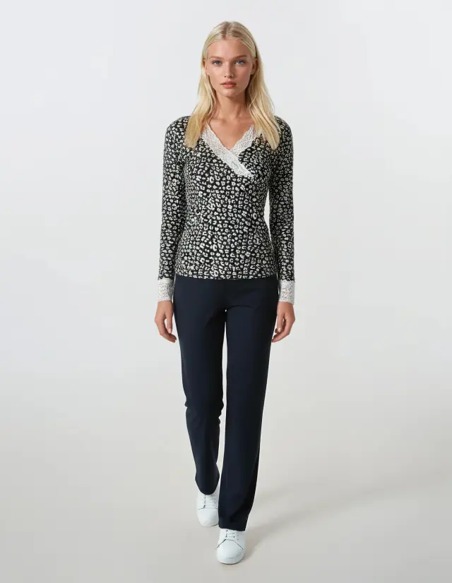 W957 - Type - PYJAMA BLUE LEO