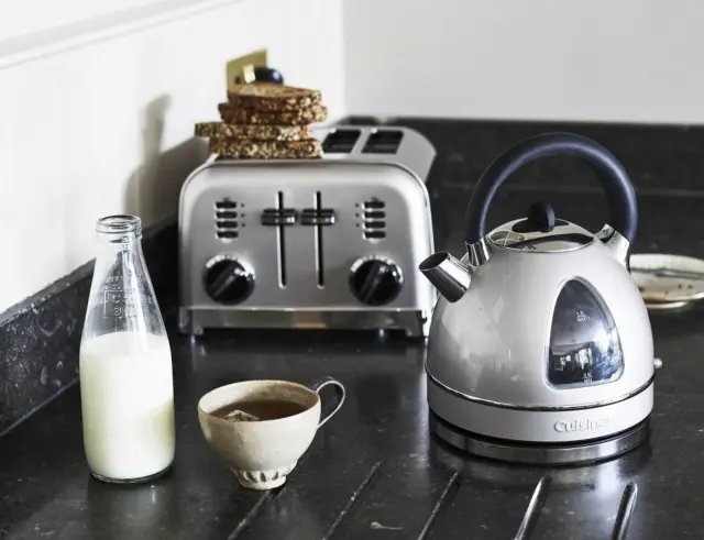 Βραστήρας Cuisinart CTK17SE με χωρητικότητα 1.7L και ισχύ 3000W - TraditionalCTK17SE