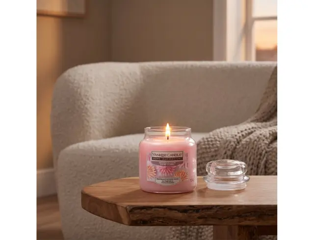 Αρωματικό Κερί Yankee Candle με διάρκεια καύσης έως 30 ώρες και άρωμα Sugared Blossom1628644E