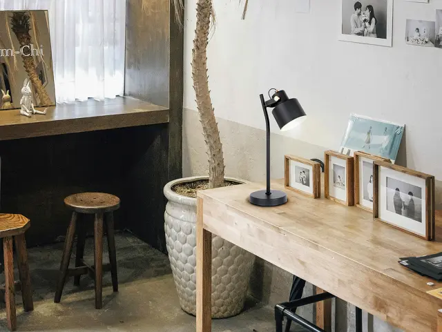 Επιτραπέζιο φωτιστικό μαύρο χαλκός I3 Erika table lamp black copper Μαύρο/Χάλκινο Σατινέ ορείχαλκος Χάλκινο 2