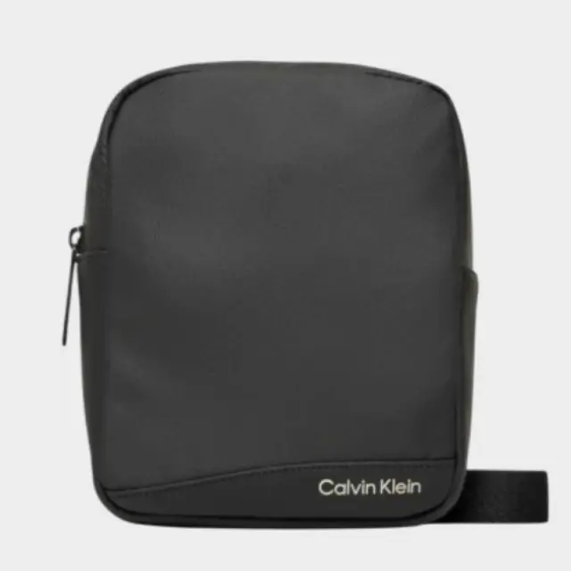 Calvin Klein - Ανδρική Τσάντα Ώμου/Χιαστί Rubberized Conv Reporter S K50K511252-BEH σε Μαύρο χρώμα