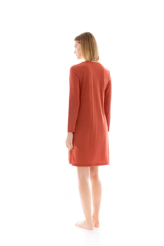 W1348 - Type - NIGHTGOWN BRONZE LEAF 3
