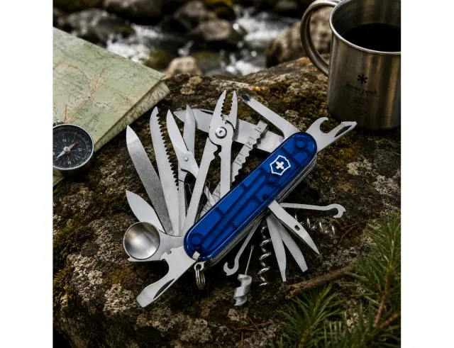 Ελβετικός Σουγιάς Victorinox Champ με 33 λειτουργίες και μήκος 9.1cm - Blue Transparent1.6795.T2
