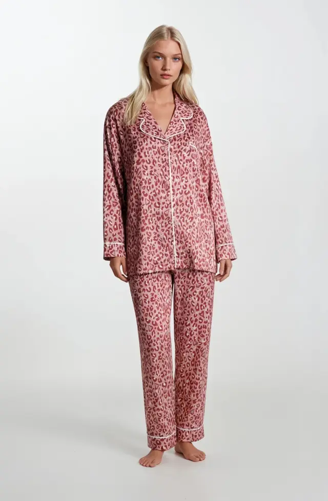 W1325 - Type - PYJAMA SATIN LEO