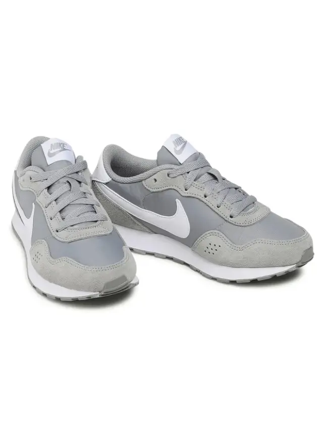 Nike MD Valiant CN8558-001 - 38 3