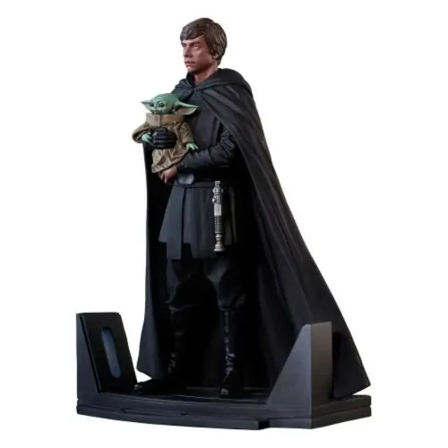 Diamond Star Wars Premier Collection: The Mandalorian - Luke Skywalker And Grogu Statue (1/7) (FEB222120)