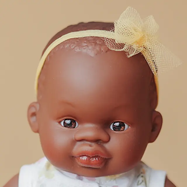 MINILAND DOLLS MINILAND ΜΩΡΟ ΚΟΥΚΛΑ ΑΦΡΙΚΑΝΗ 21 CM ΜΕ ΡΟΥΧΑΛΑΚΙΑ 3
