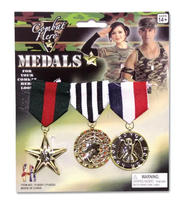 Μετάλλια Πολέμου σε καρτέλα / ΑΞ009201 (Carnival Toys)