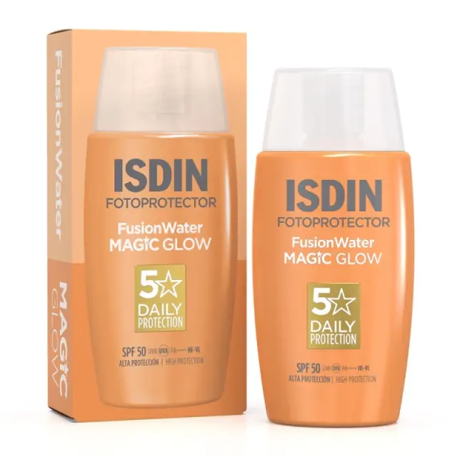 Isdin Fotoprotector Fusion Water Magic Glow SPF50 Εξαιρετικά Λεπτόρευστο Αντηλιακό Προσώπου με Εφέ Λάμψης 50ml