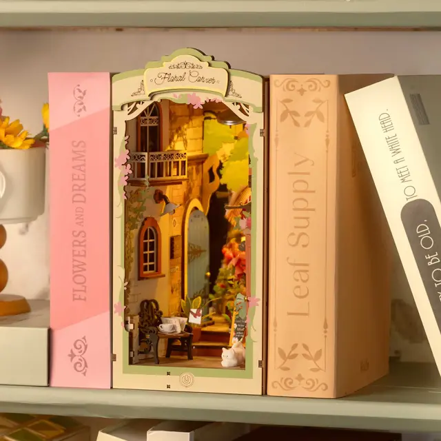 Robotime DIY Κατασκευή Floral Corner Book Nook TGB09 2