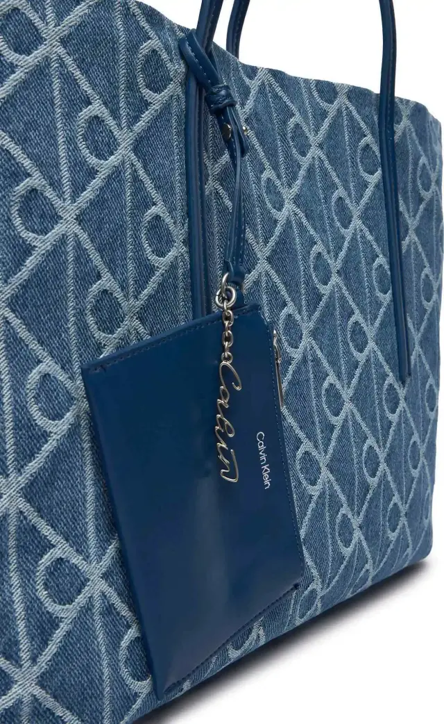Calvin Klein Γυναικεία Μεγάλη Τσάντα Tote Emblem AOP Denim Tote Pouch Μπλε 2