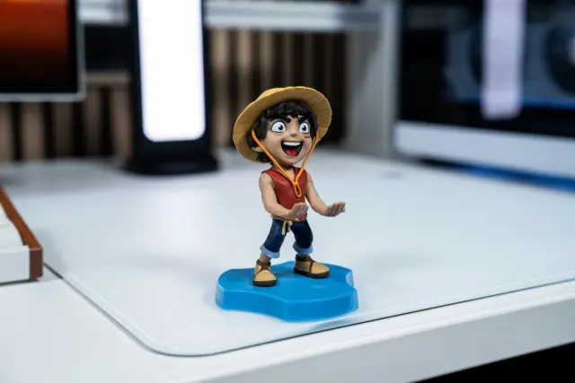 Exquisite Gaming Cable Guys One Piece Netflix - Luffy - Holdem Controller + Phone Support - 11cm 3