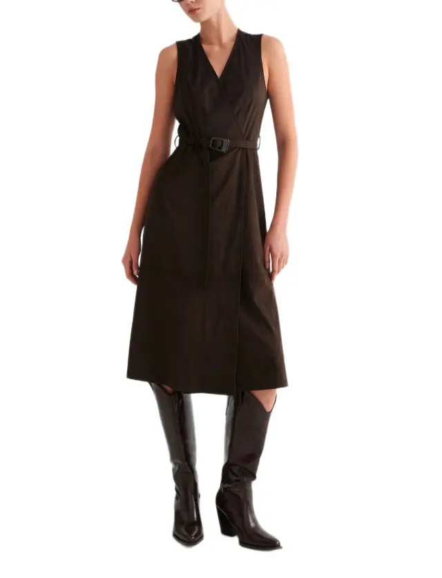 Attrattivo γυναικείο μίντι suede φόρεμα με ζώνη9923851-1