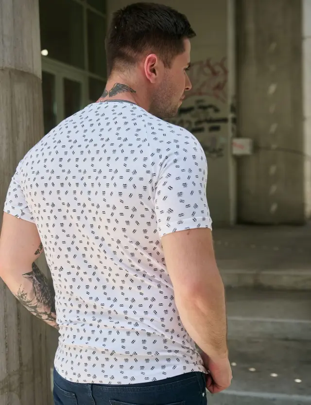 T-shirt Noshame® Allover λευκό με σχέδια - QR142012 - M 2