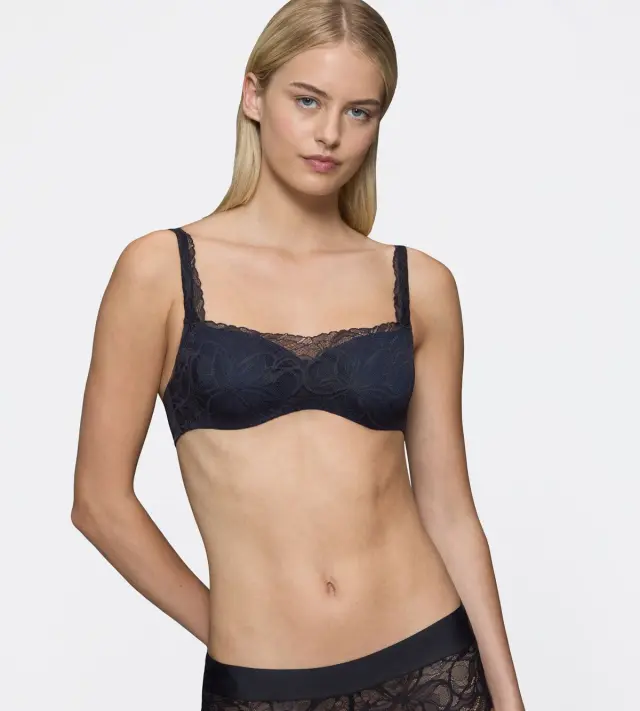 Triumph Σουτιέν Body Make-Up Illusion Lace Balconette Μαύρο