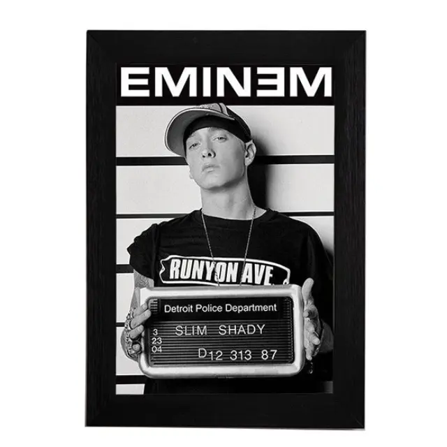 Αφίσα Eminem Mugshot 40x60 εκ Κορνίζα Ξύλινη Χρώμα Μαύρο η αφίσα ειναι με πλαστικοποίηση ματ K29-69