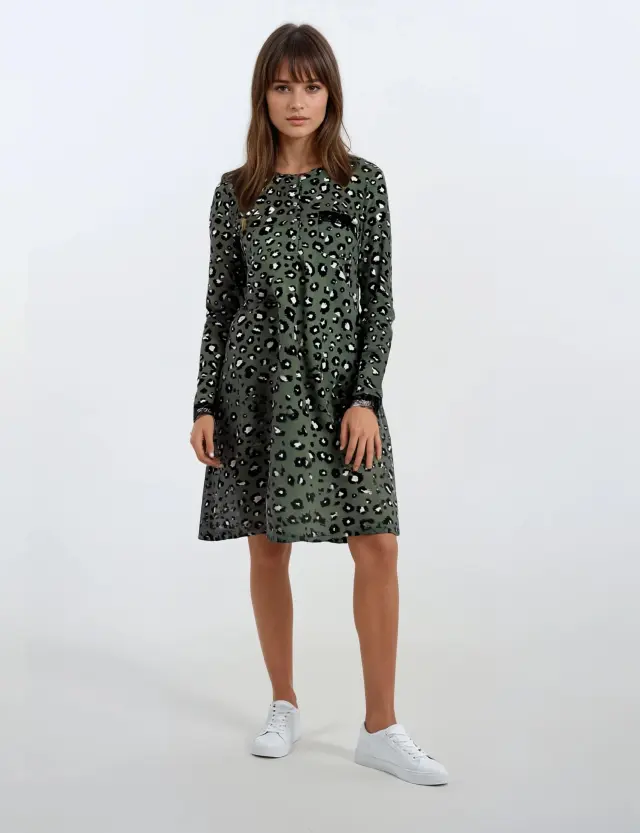 W914 - Type - NIGHTGOWN GREEN LEO