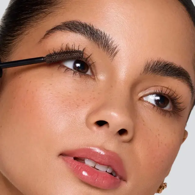 Length & Define Tubing Mascara - Dark Brown 2
