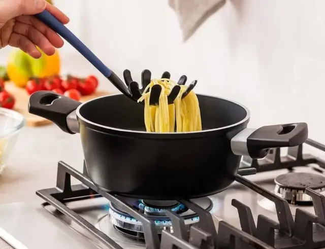 Κατσαρόλα Essential MasterChef με αντικολλητική επίστρωση και διάμετρο 24cmAMZ159101831 2