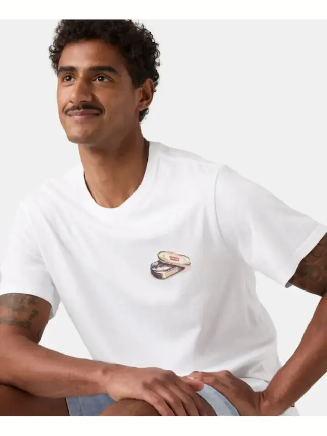 RELAXED FIT SHORT-SLEEVE GRAPHIC T-SHIRT - L 3
