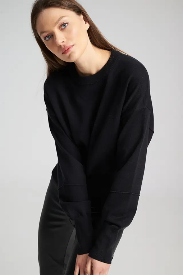 Minimal Πλεκτό με Κομψή Εφαρμογή ESTRELLA SWEATER - XS