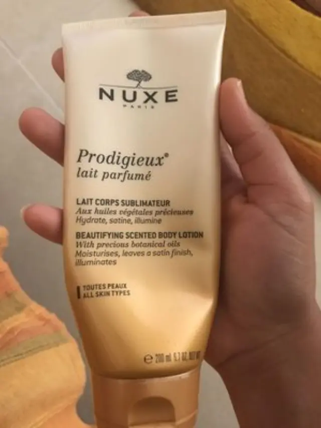 NUXE Prodigieux Body Lotion Αρωματικό Γαλάκτωμα Σώματος με Πολύτιμα Έλαια, 200ml