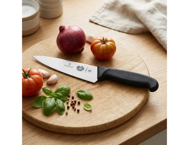 Μαχαίρι Chef Victorinox Fibrox με μήκος λεπίδας 12cm - Black5.2003.12