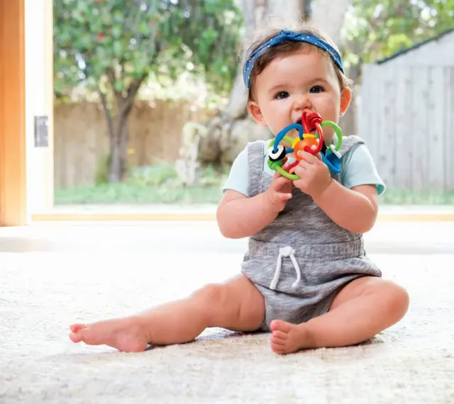 INFANTINO RATTLE & TEETHER BENDY TUBES 3