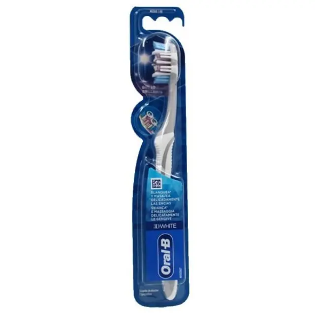 ORAL B 3D White Brilliance 40 Medium Μέτρια Οδοντόβουρτσα για Λεύκανση Δοντιών σε Ροζ Χρώμα, 1τμχ