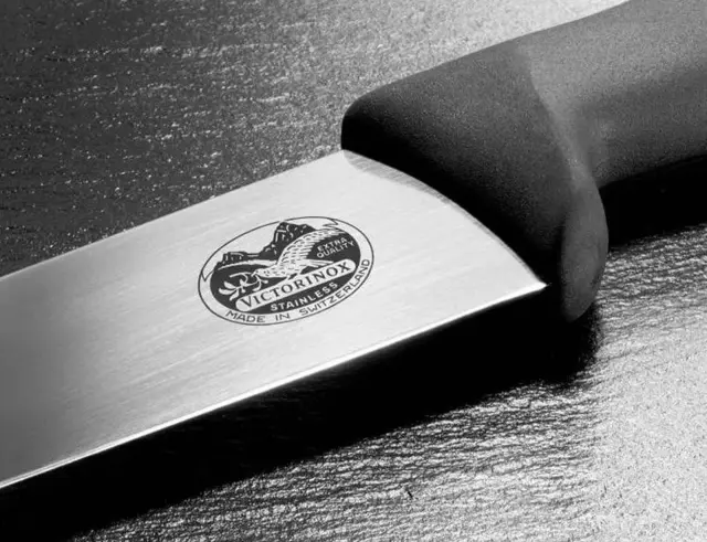 Μαχαίρι Chef Victorinox Fibrox με μήκος λεπίδας 19cm - Black5.2003.19 2